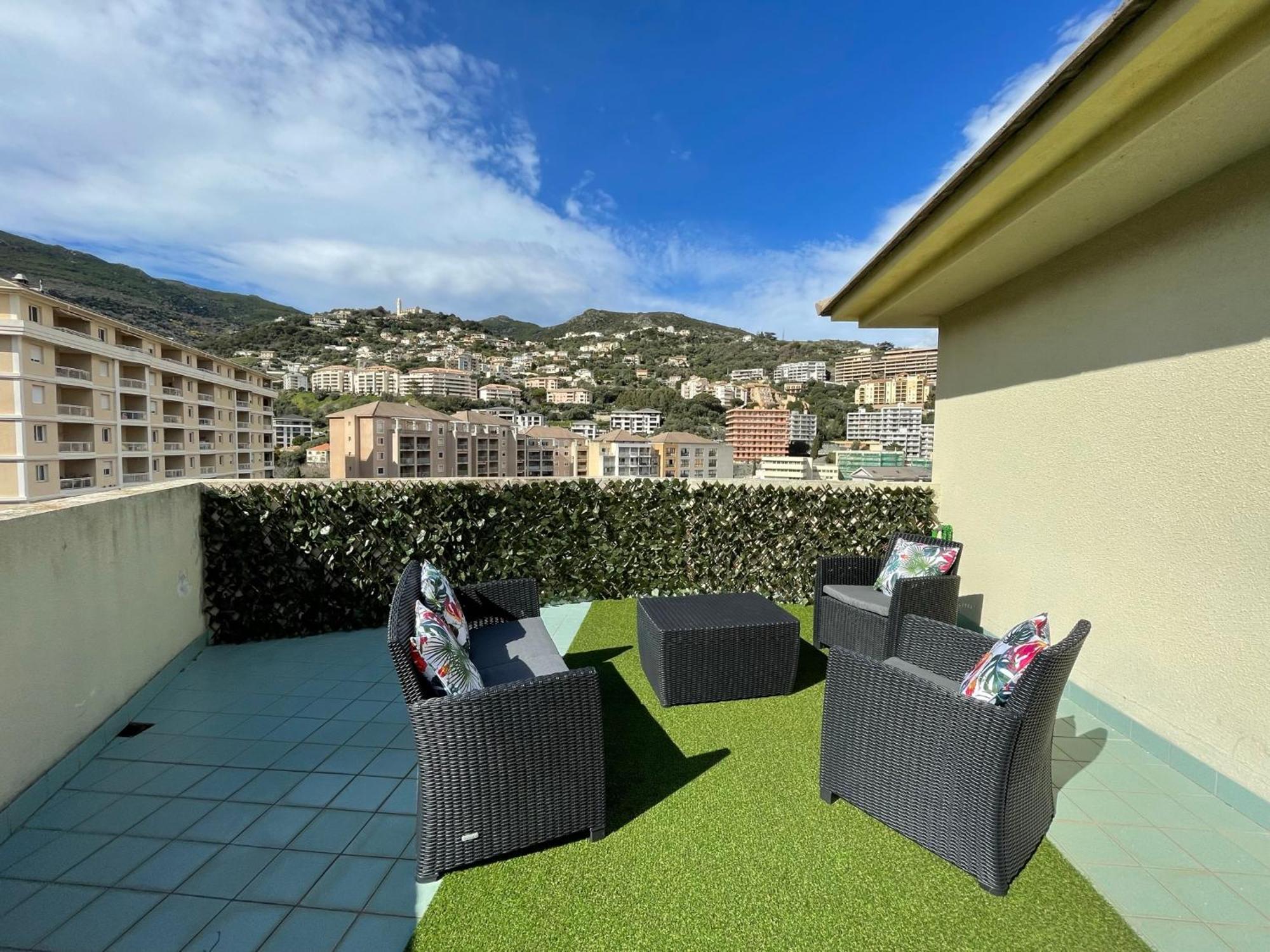 Grand T2 Proche Centre Ville, Vue Mer Et Montagne Bastia  Exterior photo
