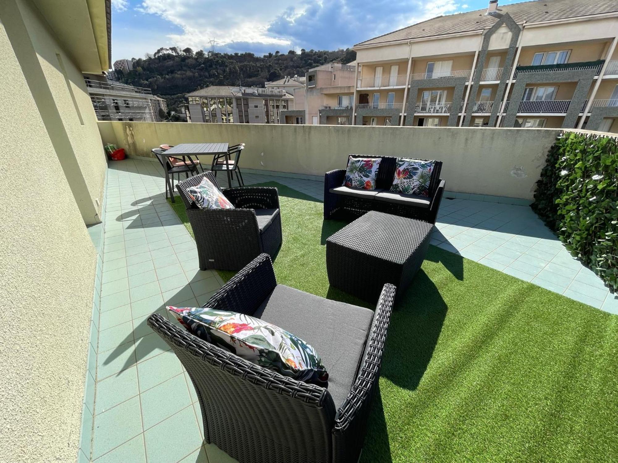 Grand T2 Proche Centre Ville, Vue Mer Et Montagne Bastia  Exterior photo